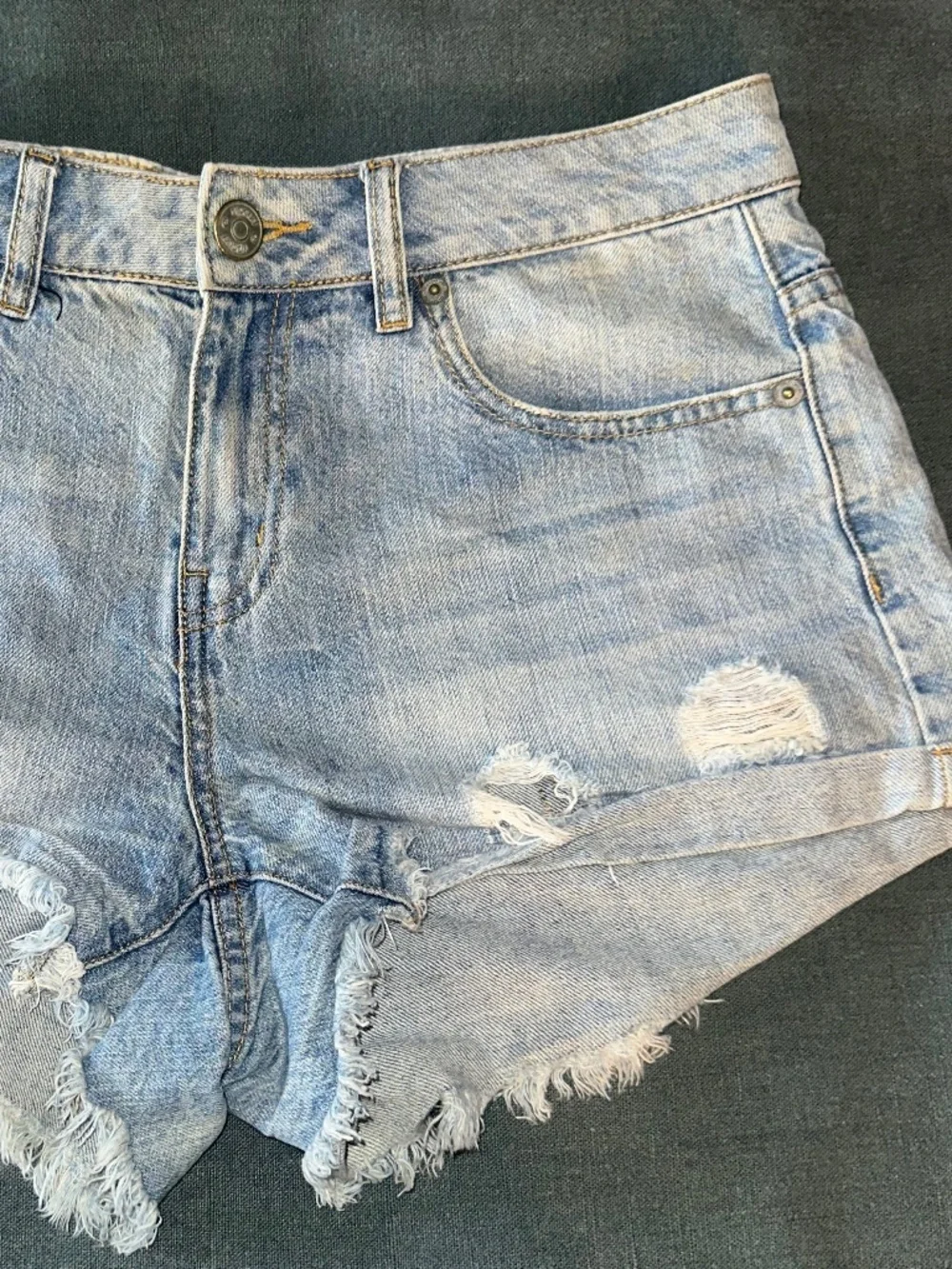 RIP CURL Distressed High-Rise Denim Shorts | Size 7